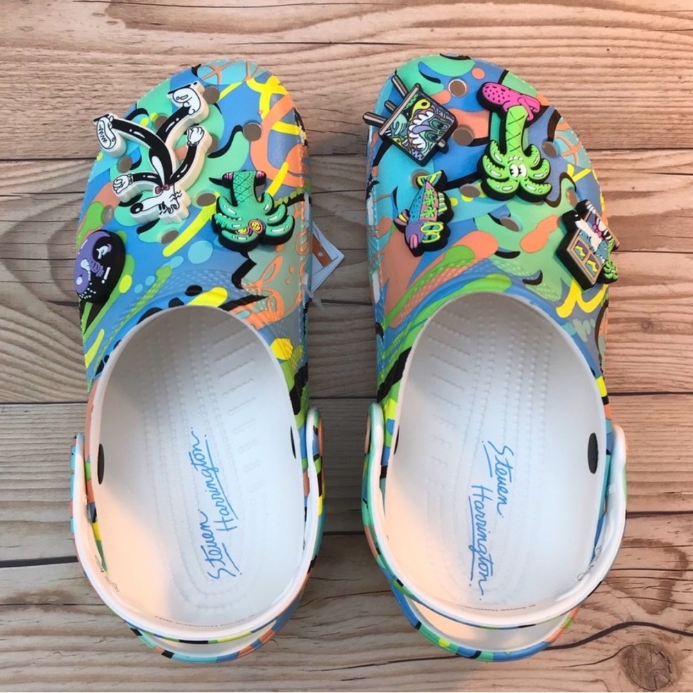 Colorful Women’s Clog Shoes with Tropical Charms - Blue/Multicolor - Picture 2 of 9